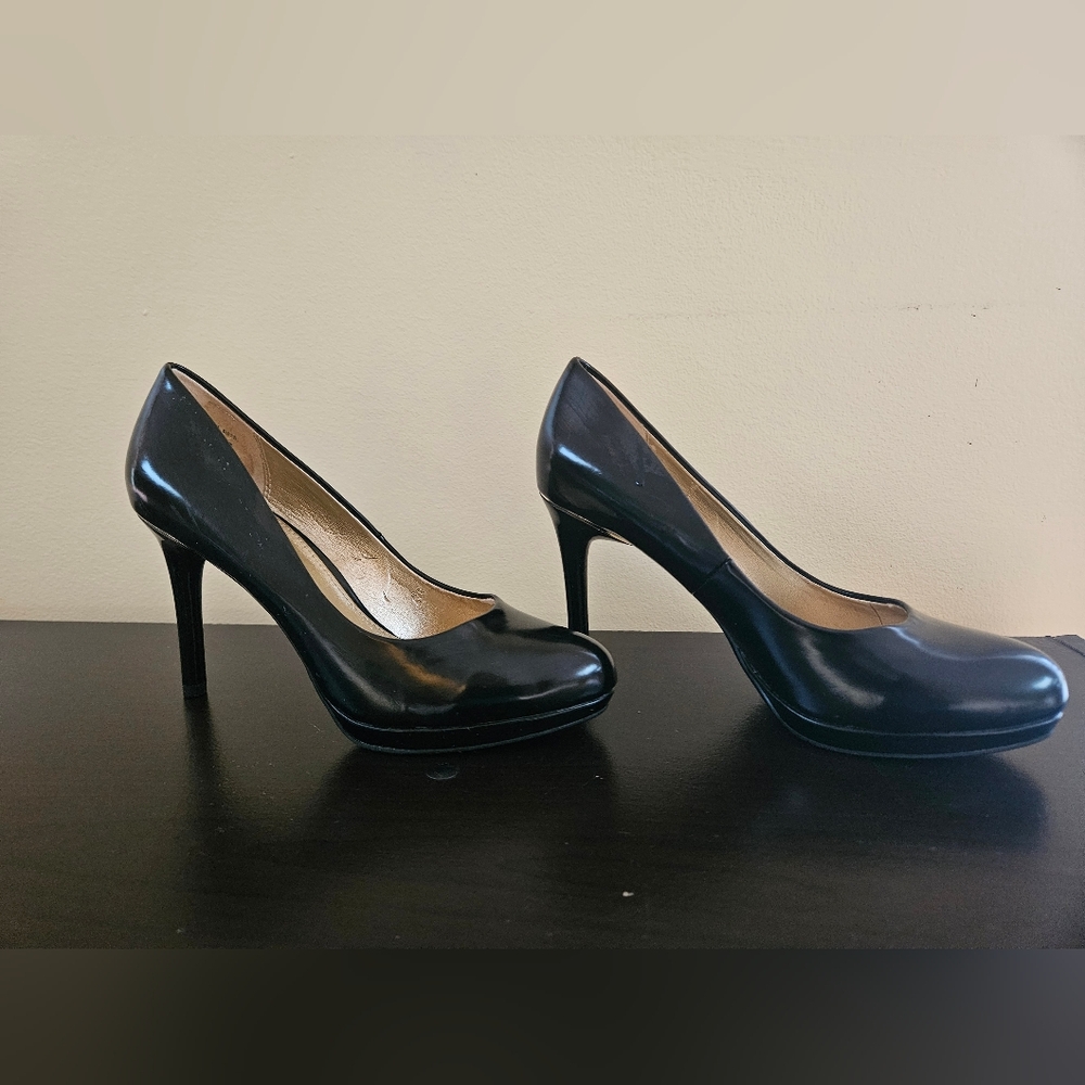 Stylish Black Heel Bundle – Timeless Elegance by Bandolino (Size 5 1/2) - Picture 3 of 14